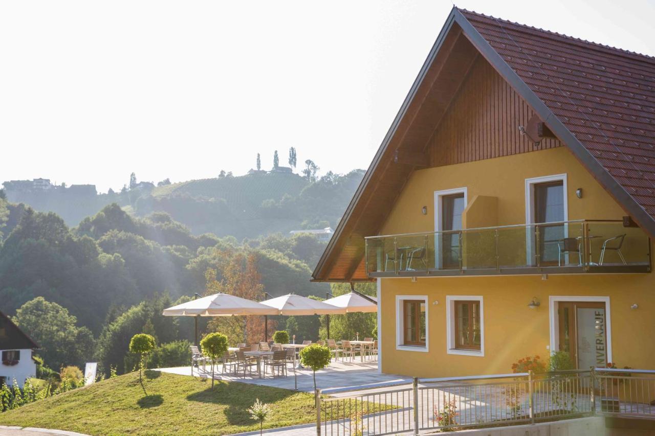 Weingut-Gaestezimmer Uhl Ratsch an der Weinstraße Εξωτερικό φωτογραφία