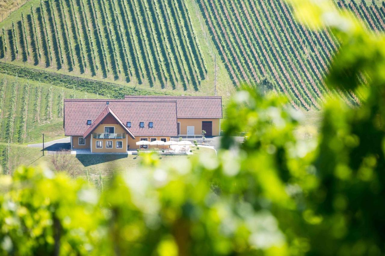 Weingut-Gaestezimmer Uhl Ratsch an der Weinstraße Εξωτερικό φωτογραφία