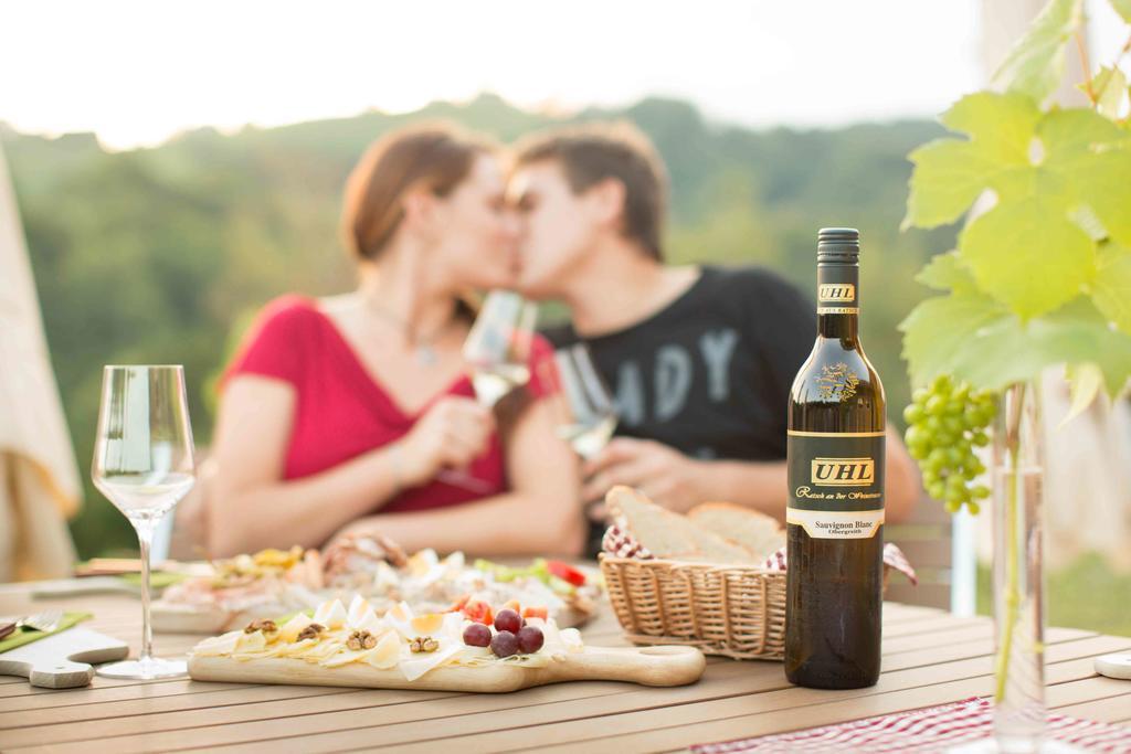 Weingut-Gaestezimmer Uhl Ratsch an der Weinstraße Εξωτερικό φωτογραφία